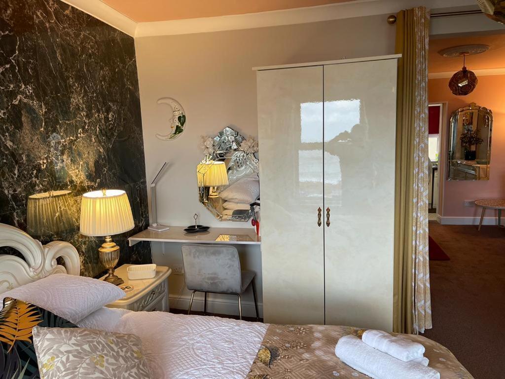 "The Italian" Seafront Apartment ايستبورن المظهر الخارجي الصورة