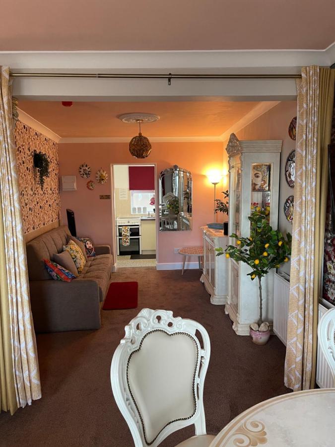 "The Italian" Seafront Apartment ايستبورن المظهر الخارجي الصورة